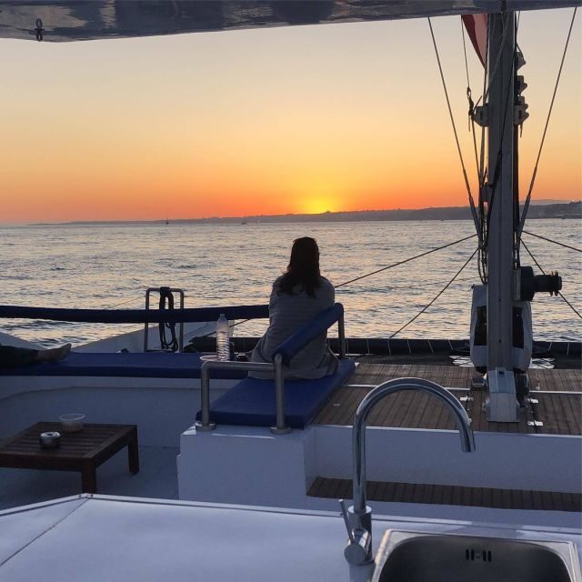 Lisbon: Private Catamaran Charter for up to 18-People - FAQ
