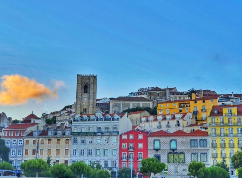 Lisbon: Private City Sightseeing Tour by Tuk-Tuk - In Summary