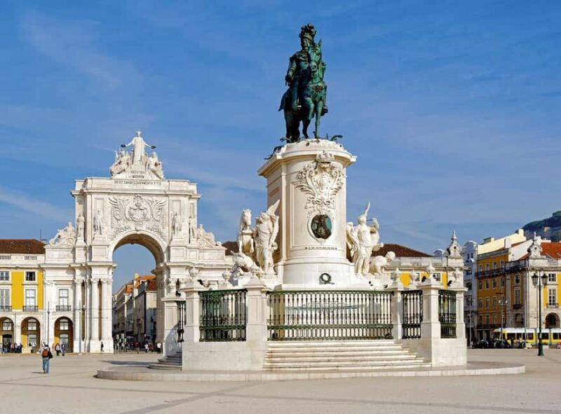 Lisbon Private City Tour Half Day - Exploring Lisbon in Style: What You Can Expect