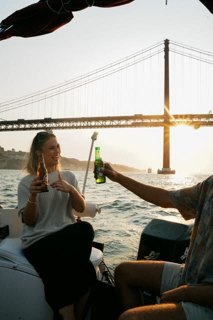 Lisbon PRIVATE Cruise - Fun, Friends and Unique Moments - Key Points