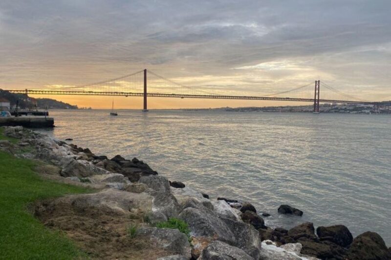 Lisbon: Private Gastronomic Tour Duas Pontes - Exploring Lisbon with the Private Gastronomic Tour Duas Pontes