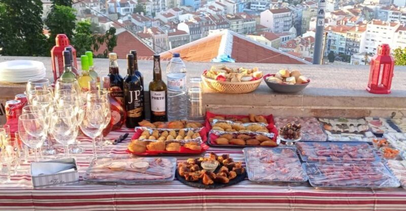 Lisbon: Private Highlights Tuk-Tuk Tour with Tapas and Wine - The Value of This Experience