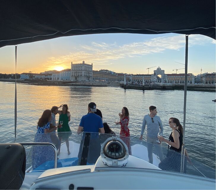 Lisbon: Private Luxury Catamaran Tour with Welcome Drink - What the Reviews Say