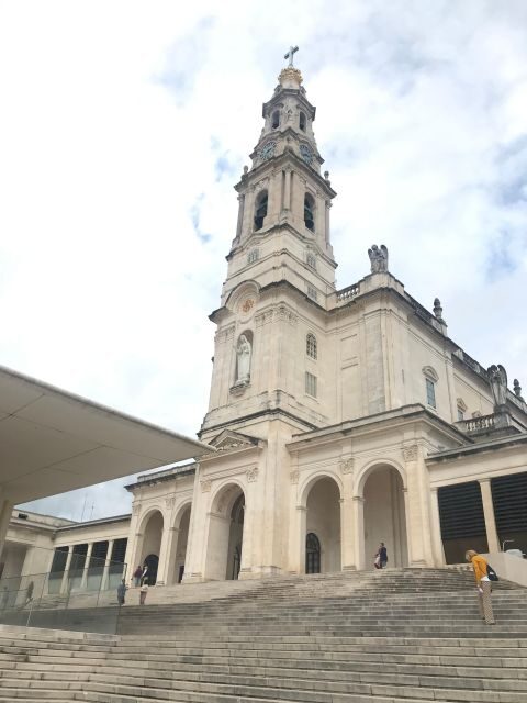 Lisbon: Private Sanctuary of Fátima half day Guided Tour - Key Points