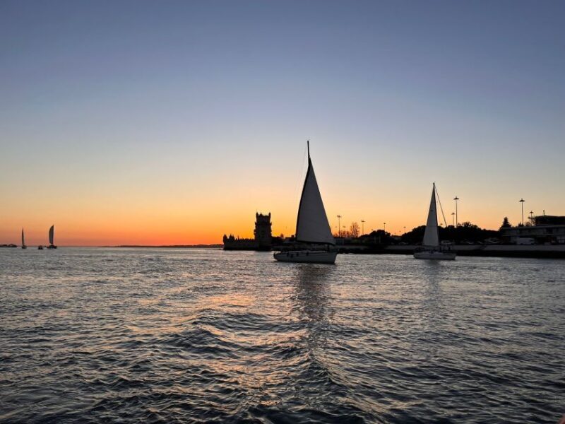 Lisbon: Private Sunset Sailboat Tour with Welcome Drink - The Pros and Cons in a Nutshell