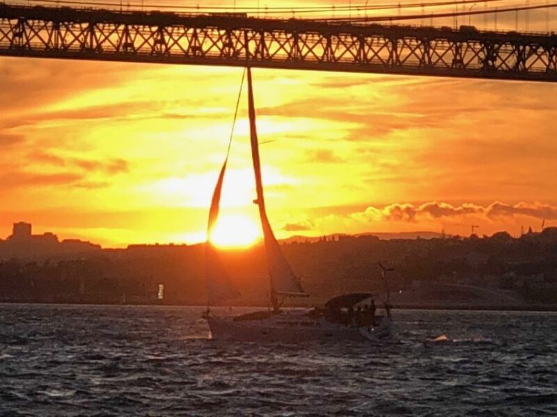 Lisbon: Private Sunset Sailing Tour with Champagne - The Value of this Experience