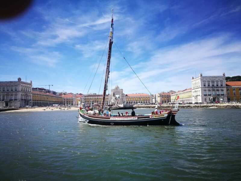 Lisbon: River Tagus Sightseeing Cruise in Traditional Vessel - Key Points