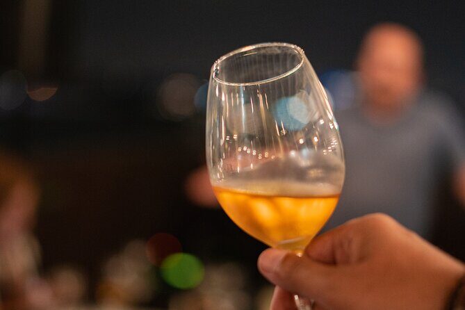 Lisbon: Rooftop Wine Tasting with Live Traditional Fado - The Setting and Atmosphere