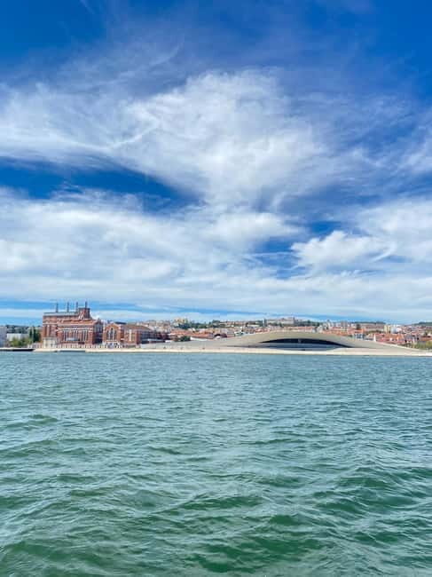 Lisbon: Sailboat Tour along the Coast,Sunset & Tasting - FAQ