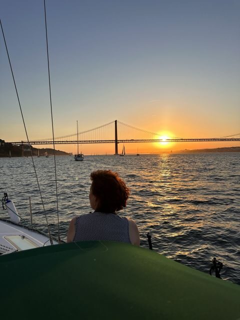 Lisbon: Sailboat tour on Tagus river - shared - Key Points