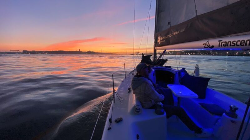 Lisbon: Sailboat Tour w/ Local Guide and Open Bar Green Wine - Key Points