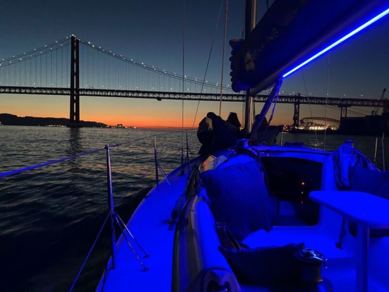 Lisbon: Sailboat Tour w/ Local Guide and Open Bar Green Wine - Practical Details