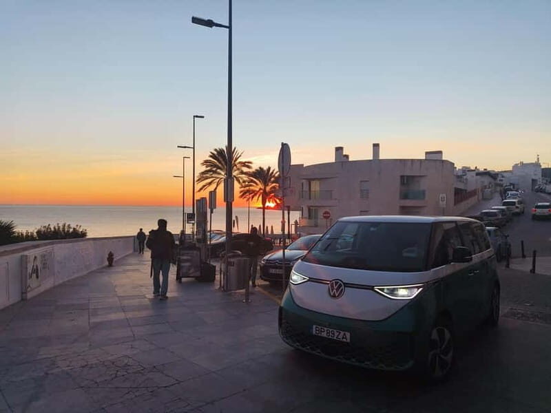 Lisbon: Sesimbra Stylish Electric ID.Buzz Tour with Lunch - FAQ