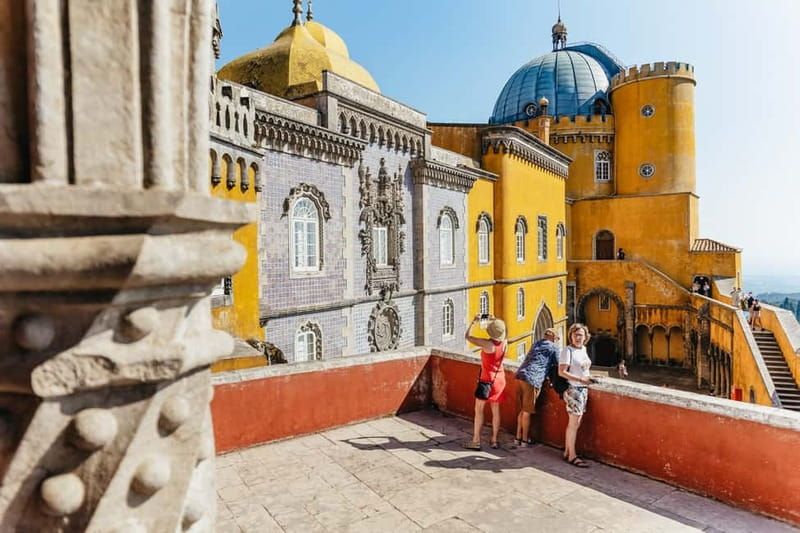 Lisbon: Sintra, Pena, Cabo da Roca, Cascais Tour with Pickup - Cascais: royal-weekend glamour by the sea