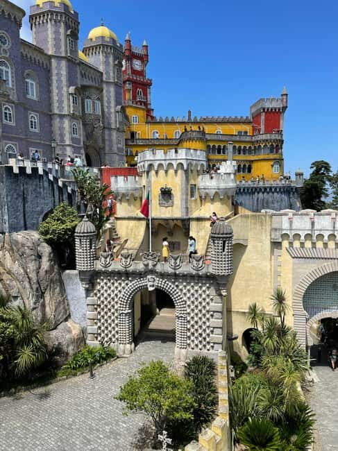 Lisbon: Sintra, Pena Palace, Cabo da Roca & Cascais Tour - The Itinerary Breakdown: What to Expect