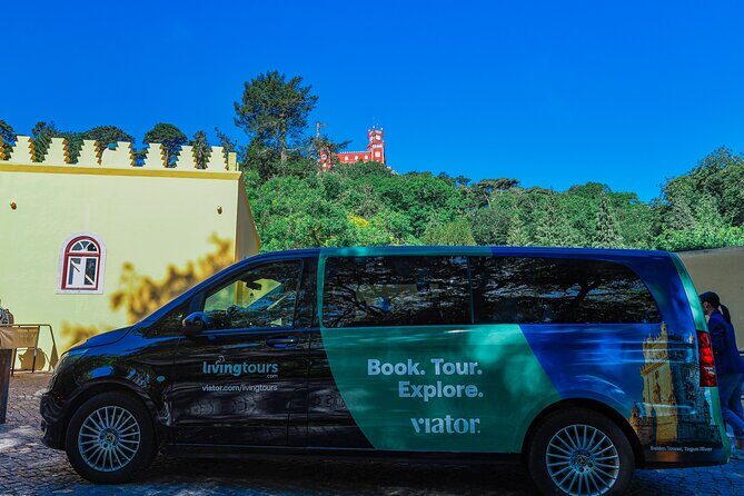 Lisbon: Sintra, Pena Palace, Nazaré & Fátima Small Group Tour - Key Points