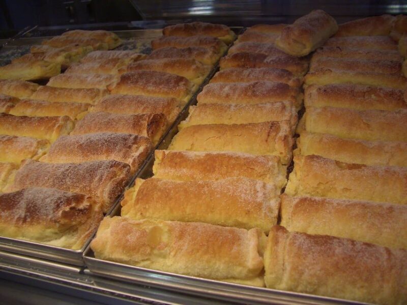 Lisbon: Sintra, Pena Palace, Quinta Regaleira, Cascais Tour - FAQ