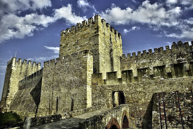 Lisbon Small-Group Sightseeing City Tour with Transportation - Lisbon Cathedral (Sé): medieval Lisbon without the long detour