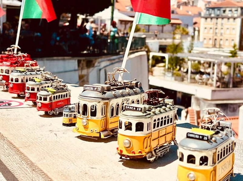 LISBON STORY TOUR BY TUK TUK - Key Points