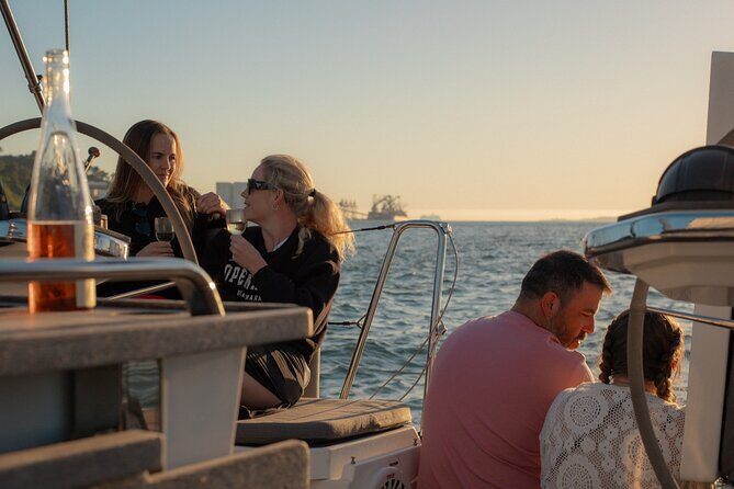 Lisbon Sunset Boat Cruise Tour With Drinks Included - A Closer Look at the Lisbon Sunset Boat Cruise
