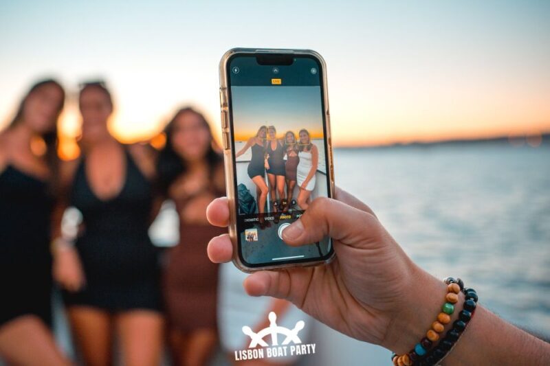 Lisbon: Sunset Boat Party with 2 Drinks and Free Club Entry - Final Thoughts