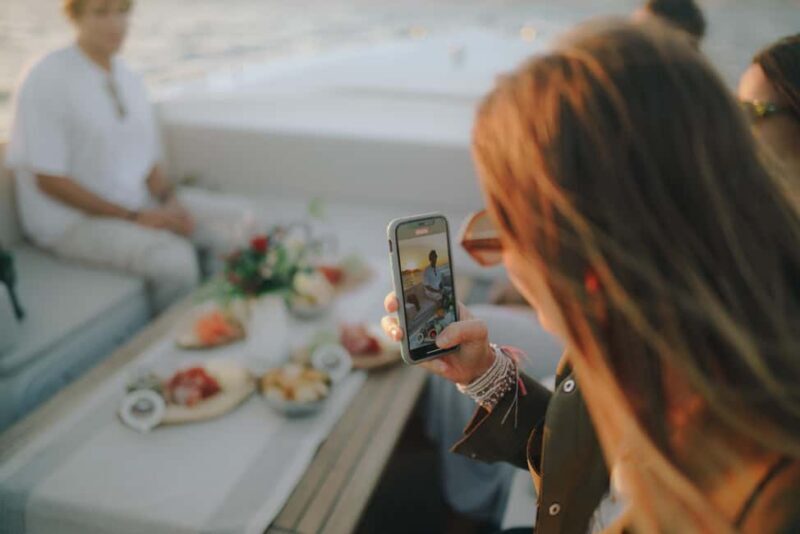 Lisbon Sunset Boat Tour with local Snacks & Drinks - Key Points