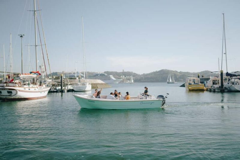 Lisbon Sunset Boat Tour with local Snacks & Drinks - Who Should Consider This Tour?
