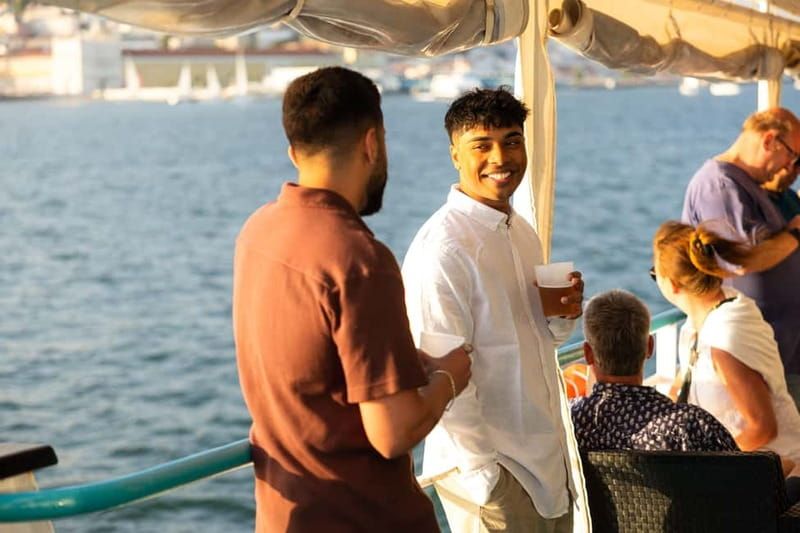 Lisbon: Sunset Boat Tour with Music and Drinks - Music and dancing: the onboard vibe (and the quiet option)