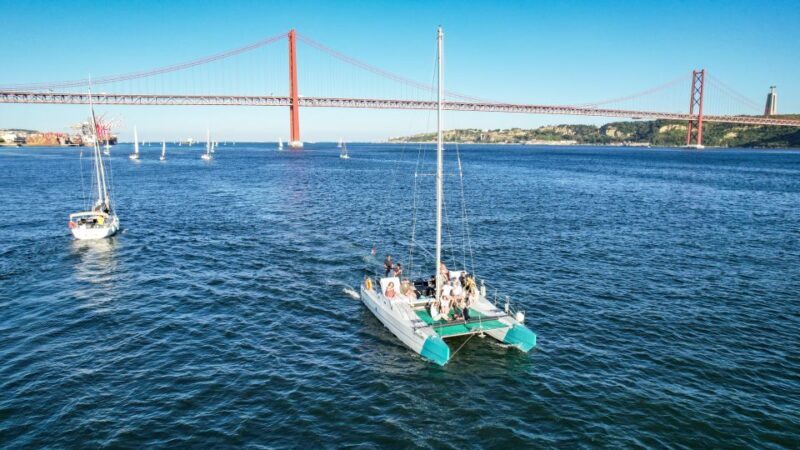 Lisbon: Sunset Catamaran Tour with Music and Drink - FAQ