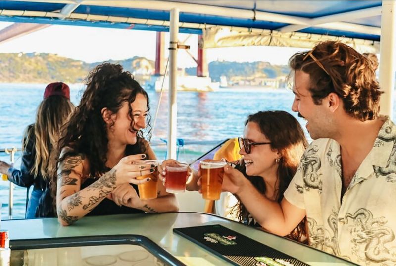 Lisbon: Sunset Catamaran Boat Tour with Music and Drinks - What the Crew Actually Does (and What You Should Expect)