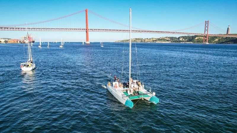 Lisbon: Sunset Catamaran Boat Tour with Music and Drinks - Bathrooms, Safety Gear, and Practical Comfort