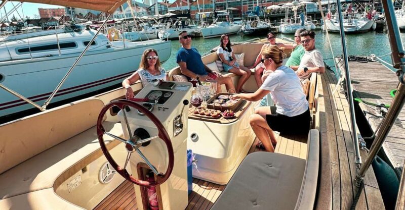 Lisbon Sunset Cruise  Pizza, Pastel de Nata & Open Bar - An In-Depth Look at the Lisbon Sunset Cruise Experience