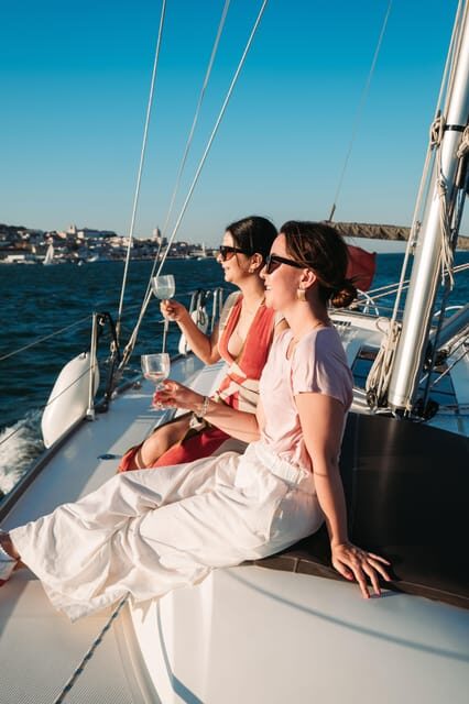 Lisbon: Sunset Sailboat with Open Bar - Key Points