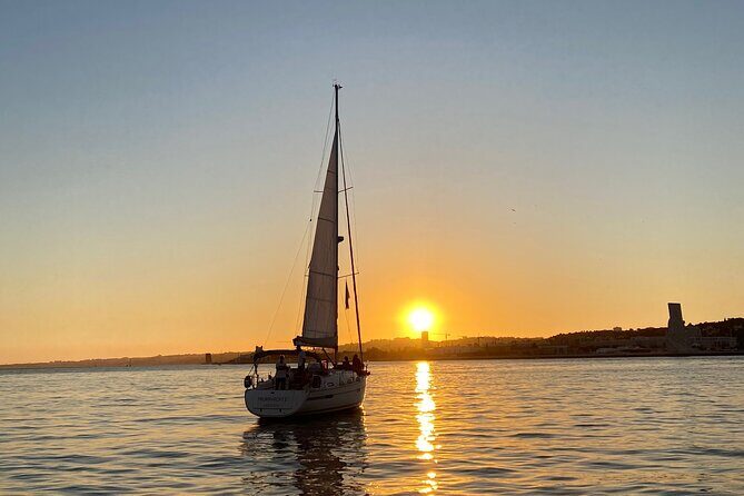 Lisbon Sunset Sailing Experience with Drinks - An In-Depth Look at the Lisbon Sunset Sailing Tour