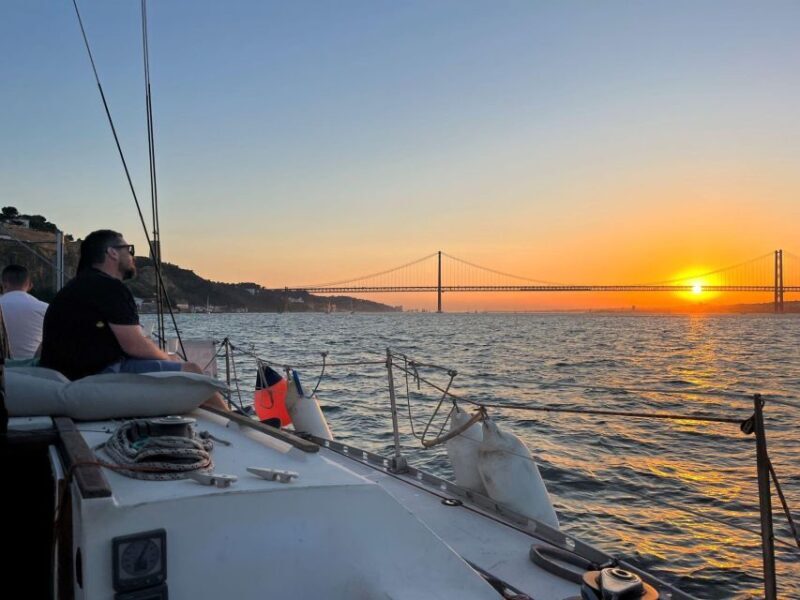 Lisbon Sunset Sensations 2h Cruise - FAQ