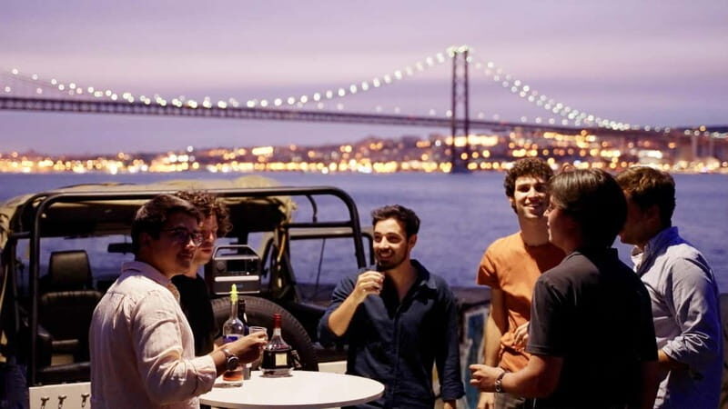 LISBON SUNSET TO NIGHT in Vintage Jeep with FOOD & DRINKS - Who Is This Tour Best For?