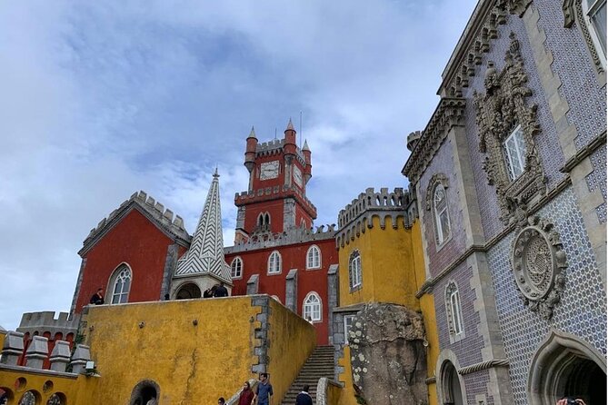 Lisbon Super Saver: 2-Day Sintra, Cascais, Fatima, Nazare and Obidos Small-Group Day Trips - Day 2 in Fátima: the sanctuary visit and why people come