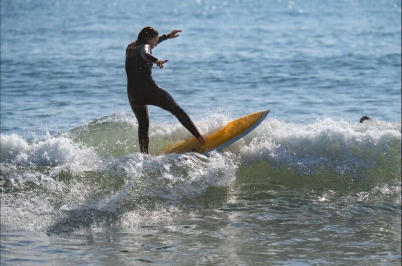 Lisbon Surf Guide - Surf class & Pick Up - The Equipment and Inclusion