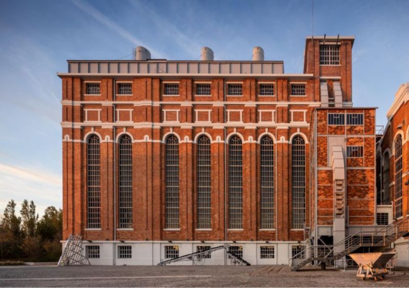 Lisbon: Tagus River Cruise to the Ocean & Dolphin Watching - Dolphin watching: the thrill, the odds, and the rules of the sea