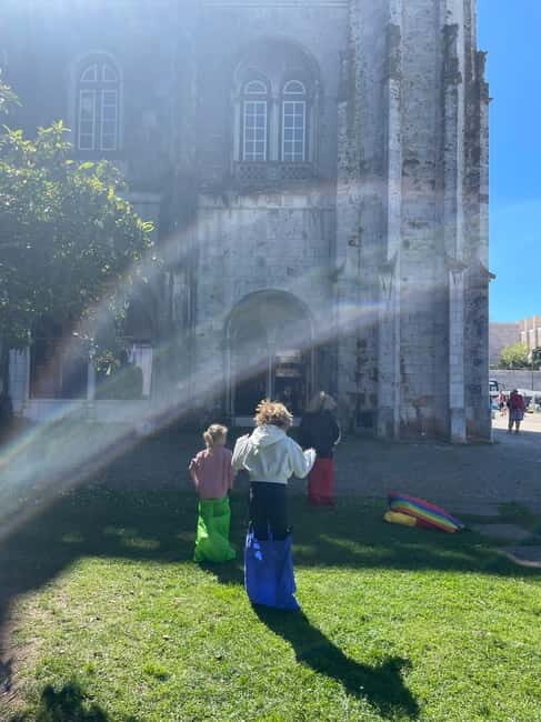 Lisbon: The Discoveries Treasure Hunt in Belém - Key Points