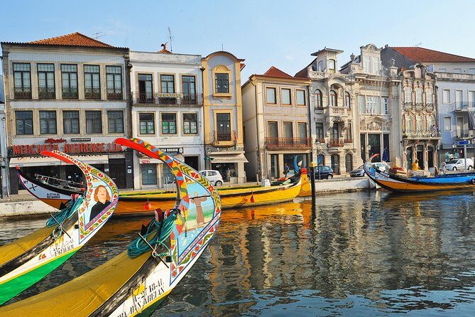 Lisbon to Porto Up To 5 Stops Óbidos Nazaré Fátima Coimbra Aveiro - The Itinerary in Detail