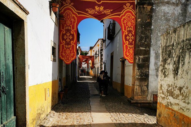 Lisbon to Porto Up To 5 Stops Óbidos Nazaré Fátima Coimbra Aveiro - Who Should Consider This Tour?