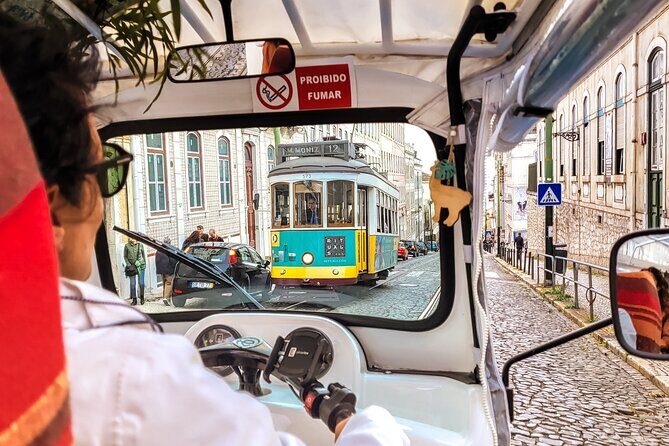 Lisbon tour Oldtown & Viewpoints on a tuktuk - A Deep Dive into the Lisbon Tuk-Tuk Experience