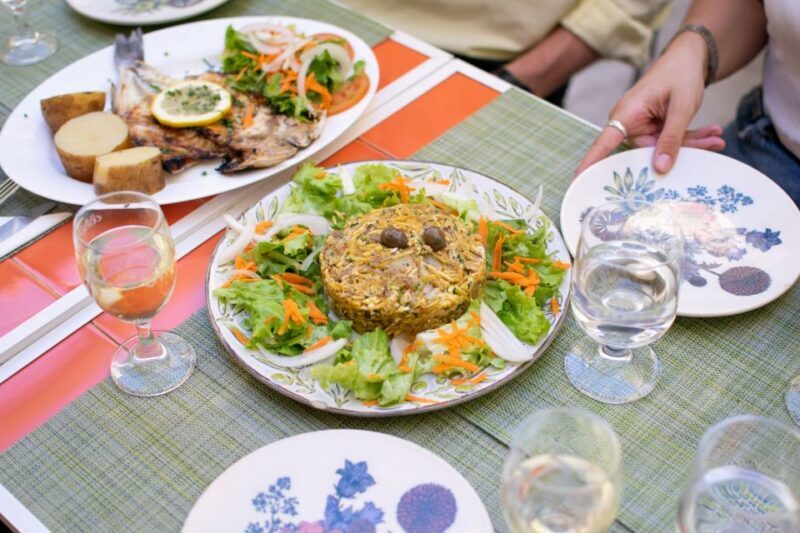 Lisbon Traditional Portuguese Food and Sightseeing Tour - Key Points