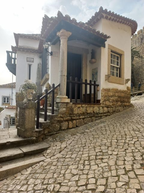 Lisbon: Transfer to Porto with Obidos and Nazare - Who Is This Tour Best For?