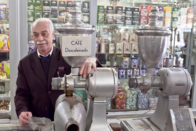 Lisbon Trendy Downtown - From Romantic Chic to Postmodern Glamour - Who Will Love This Tour?