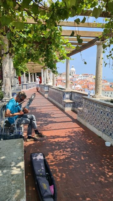 Lisbon: Tuk Tuk 1H30 Tour Old Town Complete with a Old Timer - Is It Worth It?