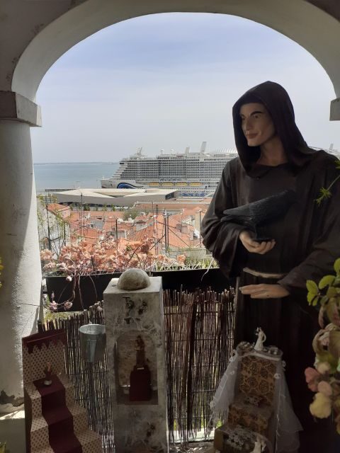 Lisbon Tuk Tuk Tour through the 7 hills - An In-Depth Look at the Lisbon Tuk Tuk Tour