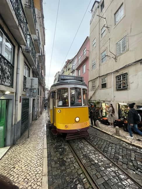 Lisbon: Walking Tour with Historic Tram 28 Ride & Tastings - What This Tour Offers: A Friendly Breakdown