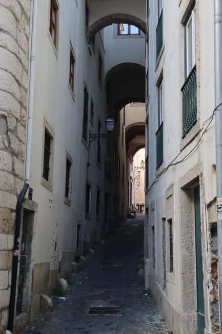 Lisbon: Walking Tour with Local Historian - The Highlights and Cultural Touches